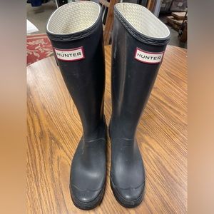 Hunter rain boots navy tall size US 7M/8F EU 39